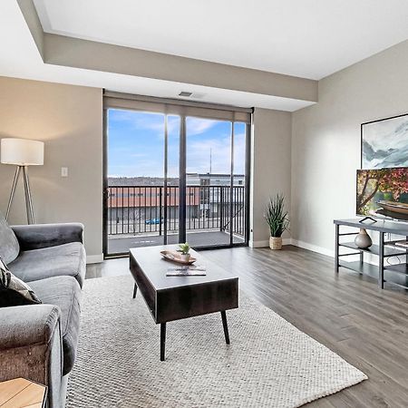 Large Downtown 2Br -Hot Tub-Downtown! Apartment Des Moines Exterior photo