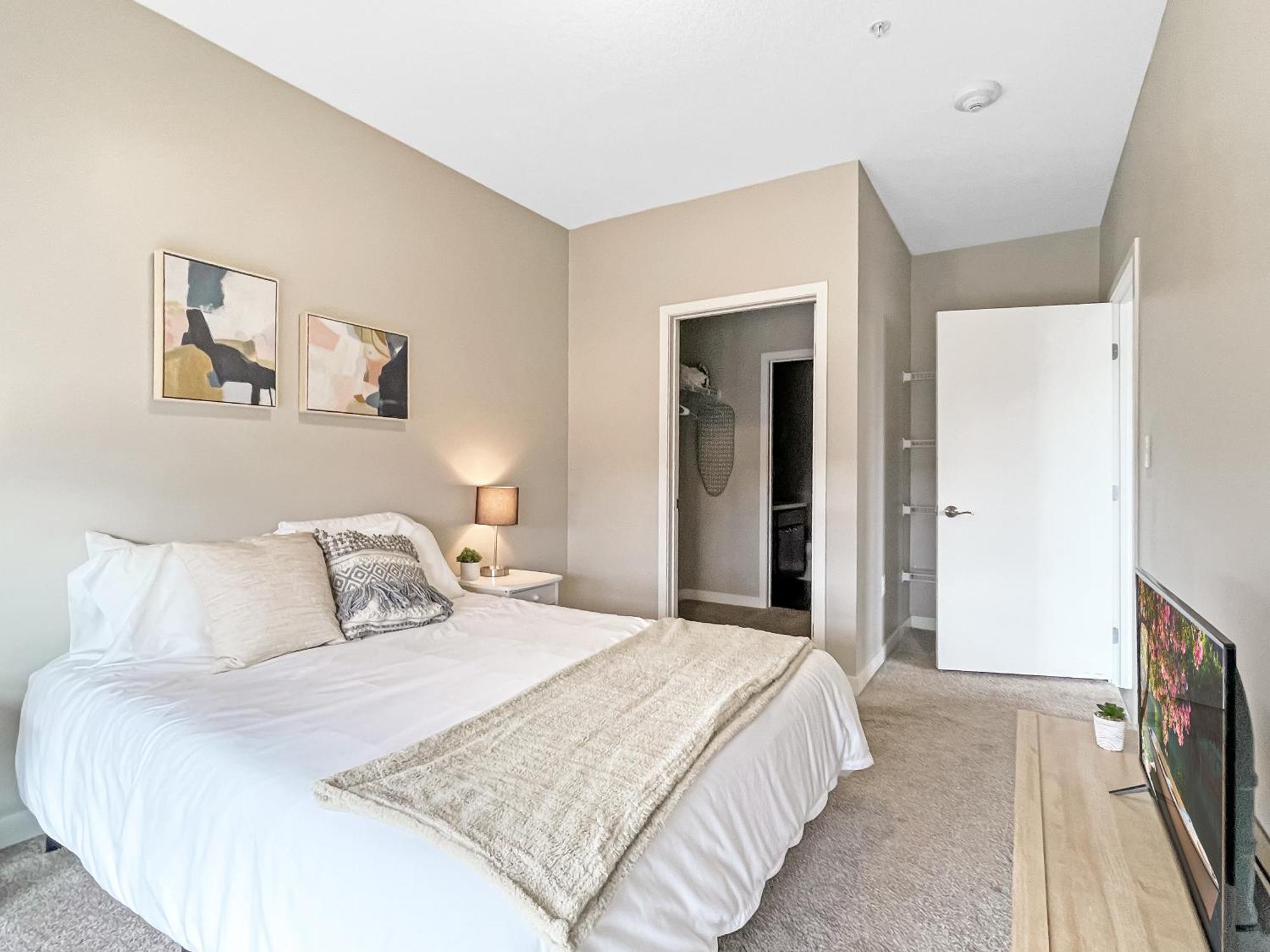 Large Downtown 2Br -Hot Tub-Downtown! Apartment Des Moines Exterior photo