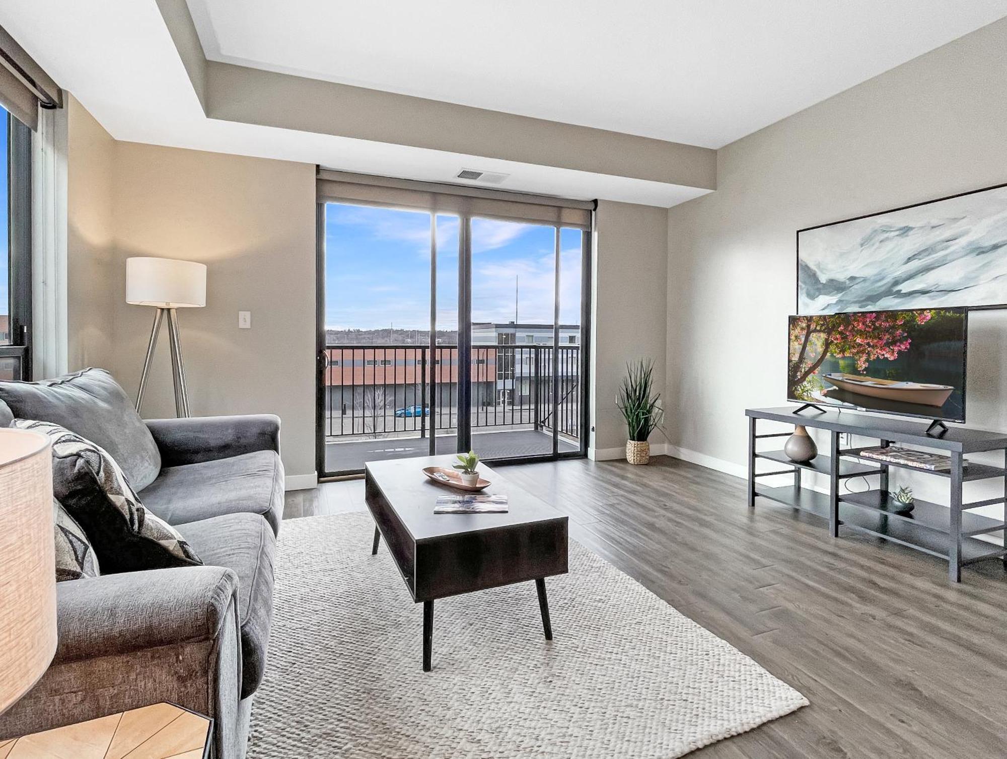 Large Downtown 2Br -Hot Tub-Downtown! Apartment Des Moines Exterior photo