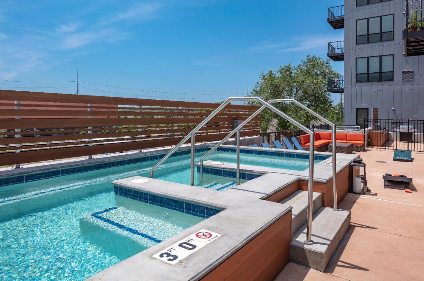 Large Downtown 2Br -Hot Tub-Downtown! Apartment Des Moines Exterior photo